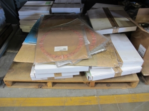 LOT TO INCLUDE: OIL SEALS, TANK GLASS FLANGE, GEN. SEALS, ACTUATOR DIAPHRAGM, ETC.. LOADING & HANDLING FEE $30-4165